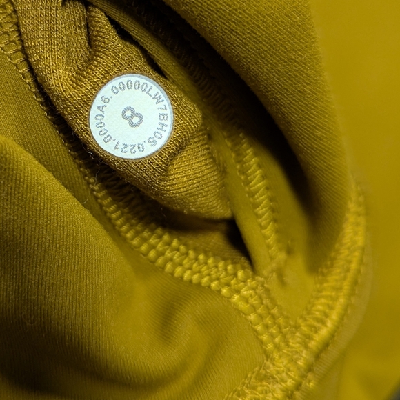 Wunder Train High Rise Short 8" - Picture 4 of 4